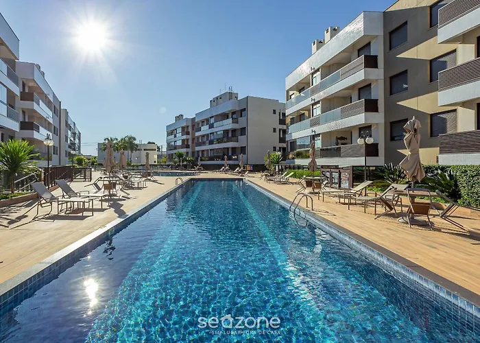 Apartamentos C/ Piscinas A 240M Do Mar Floripa-Sc Adc